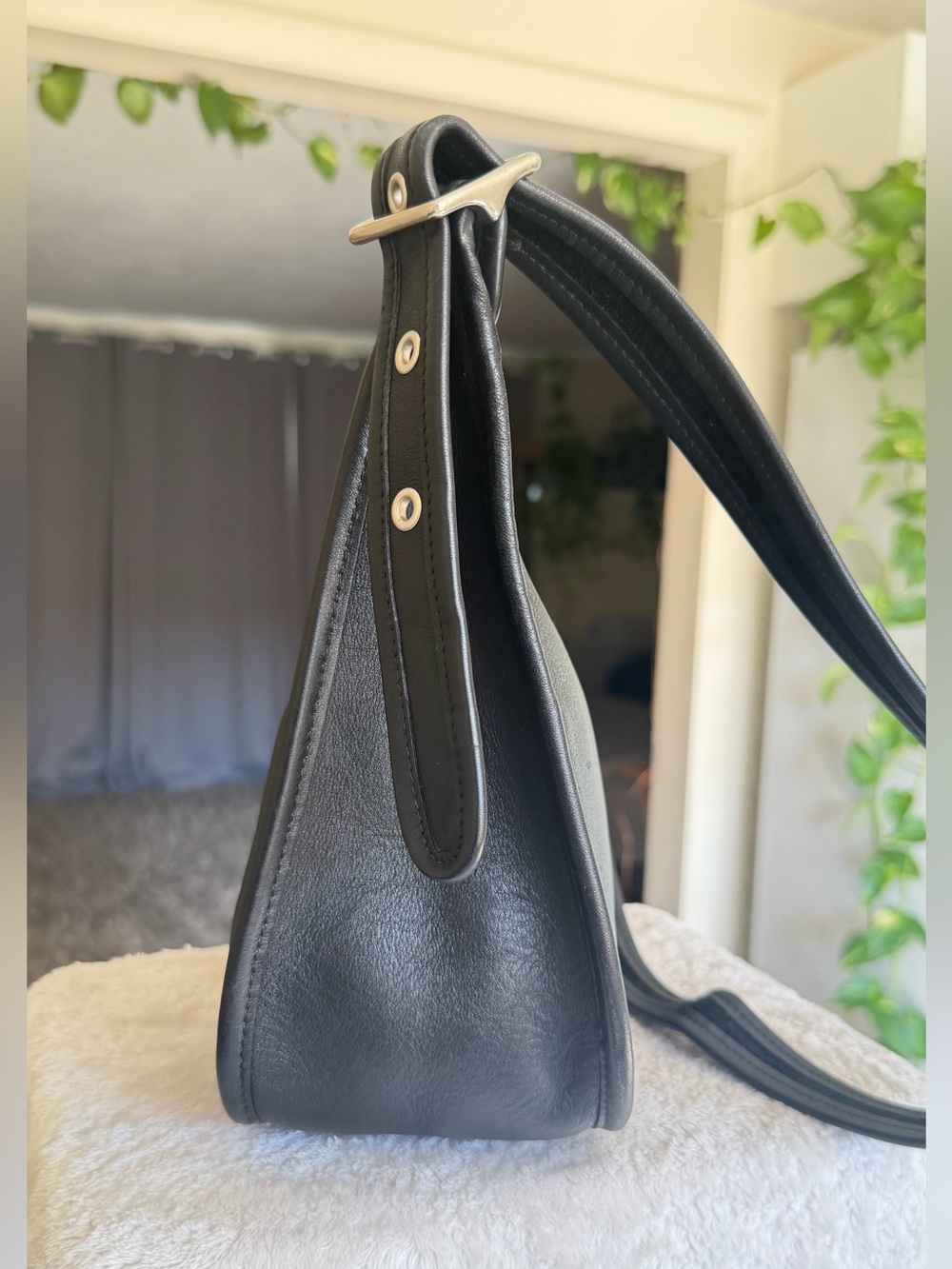 Vintage Coach Black Leather Janice Legacy Crossbody Bag Hobo 9950 Nickel HW - Picture 5 of 16